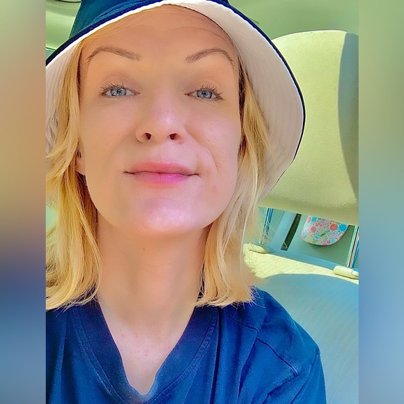 POSH AMBASSADOR ⭐️ TOP RATED SELLER - Picture 3 of 8